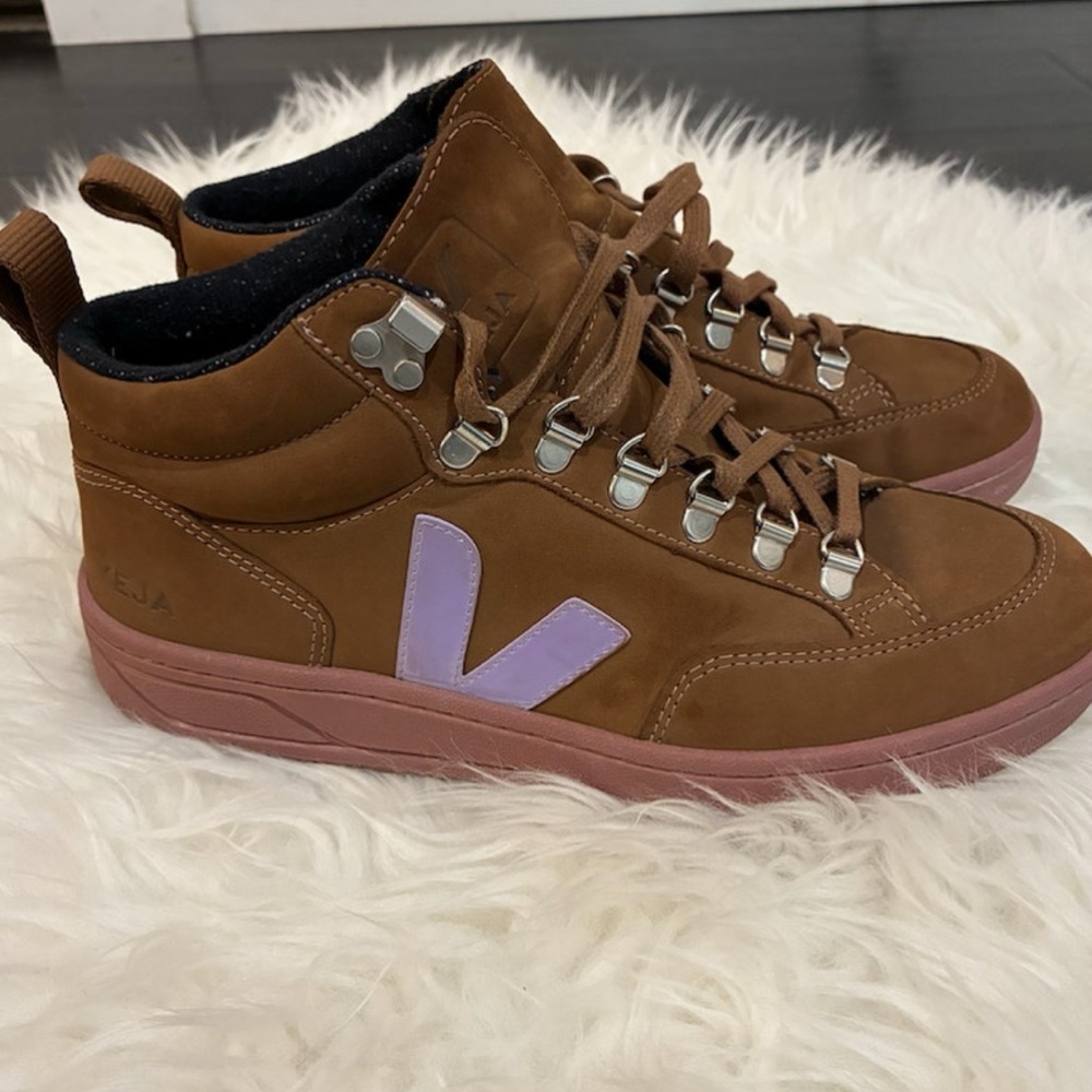 Veja Roraima Nubuck Brown Lavande Mid Sneakers Women's Size 9